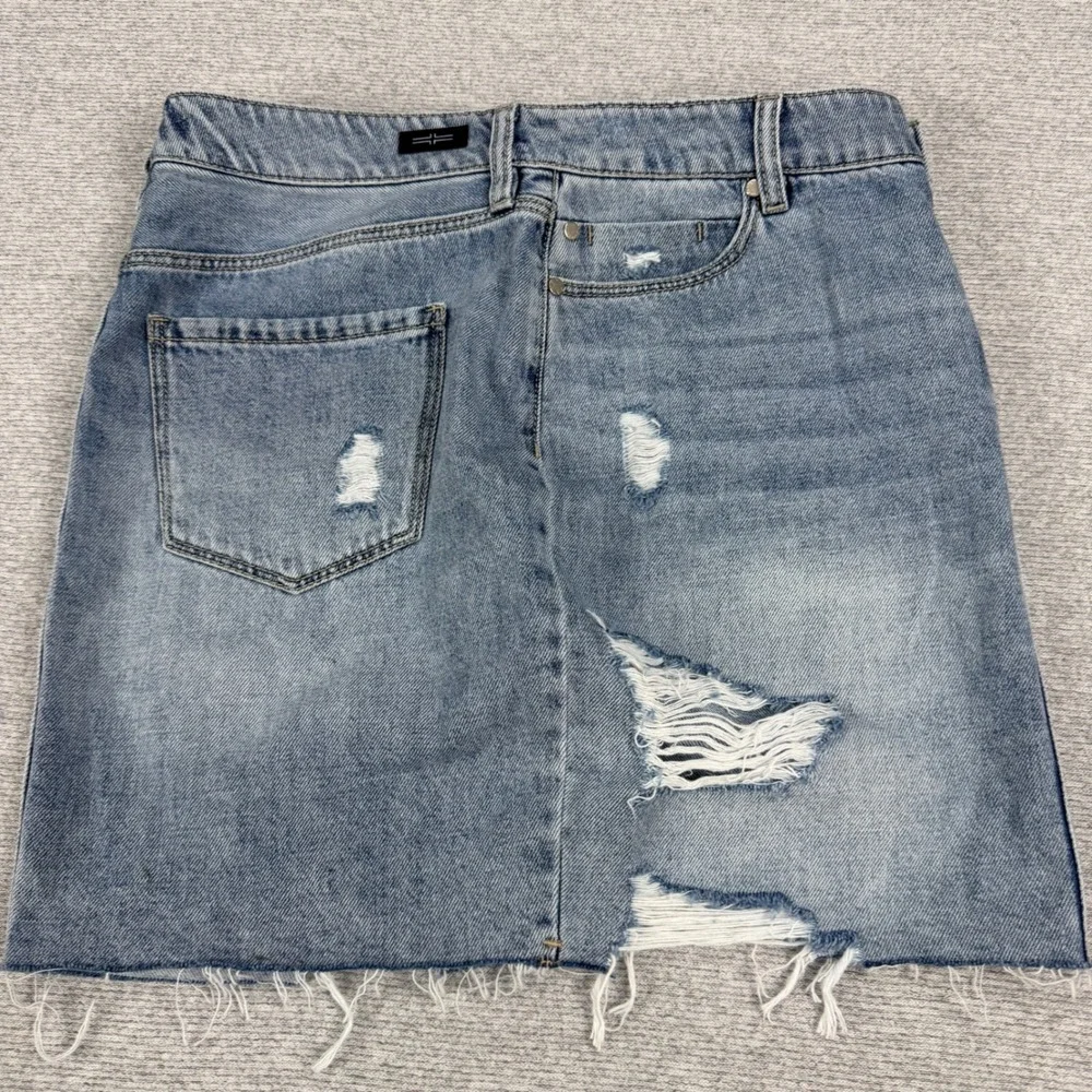 Liverpool Los Angeles‎ Distressed Denim Mini Skirt Evanston Blue Size 6 MSRP $68